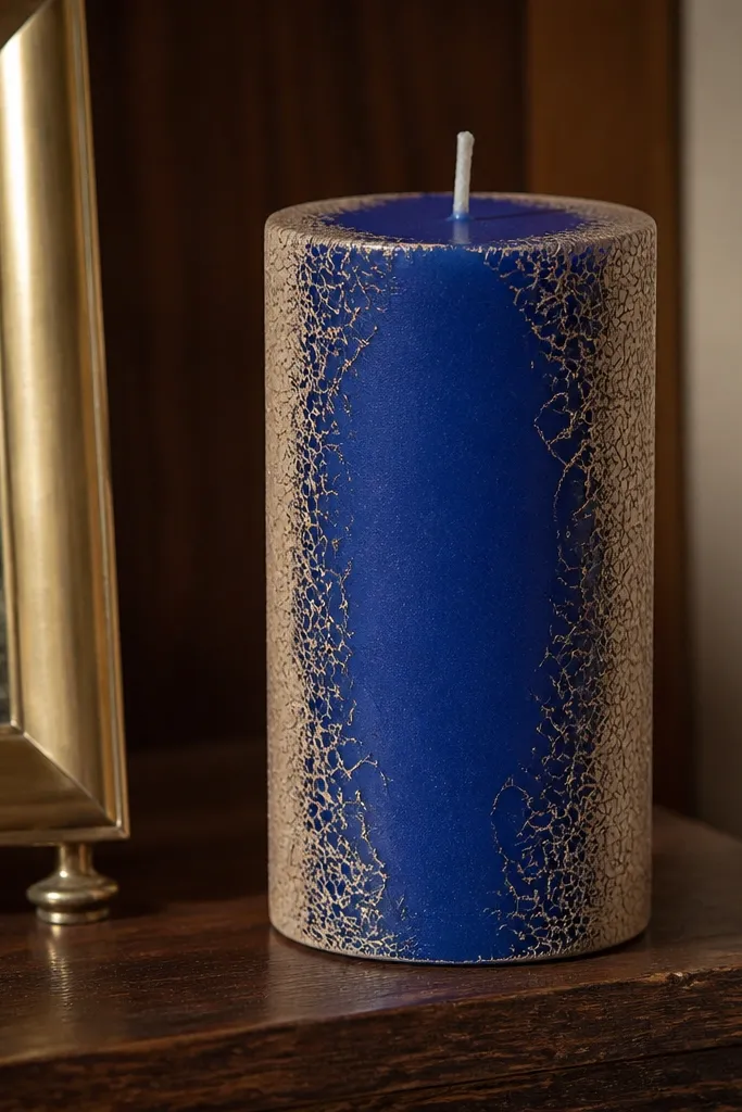 White candle with crackle effect around a centered solid color block