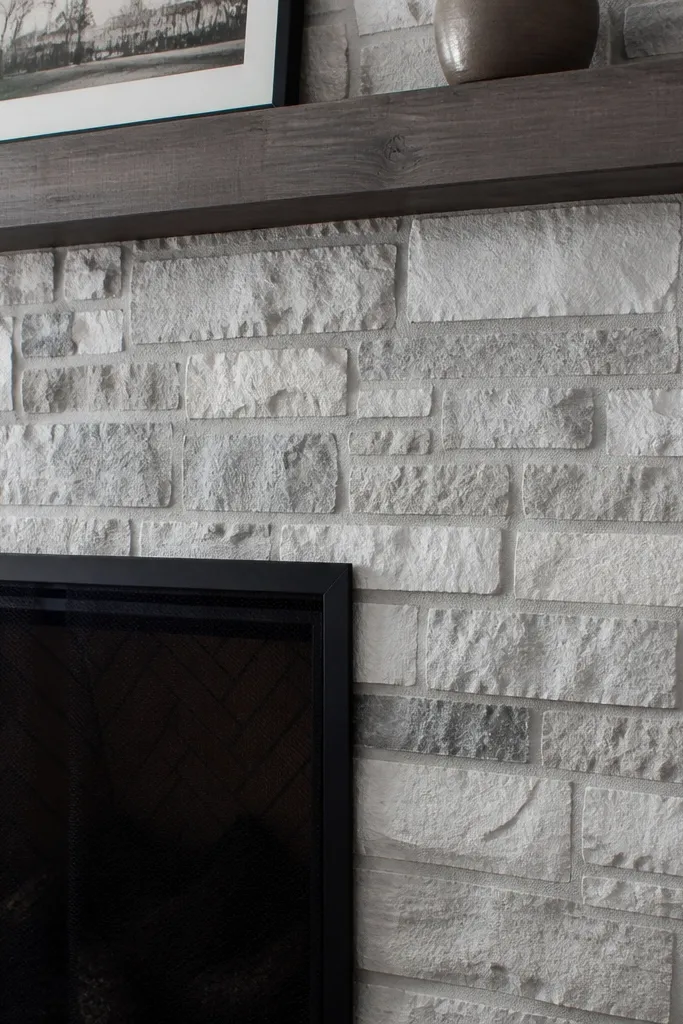 Dark gray stone base with lighter gray painted peaks